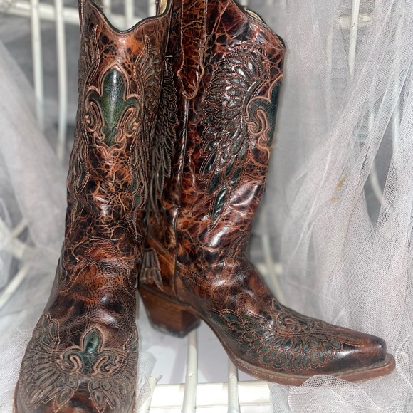 Corral Shoes - CORRAL Women's Chestnut Marble Turquoise Winged Fleur de Lis Inlay Snip R1013